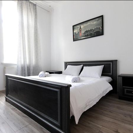 "Deluxe Apartments" K 44 - 1225 Lviv Bagian luar foto